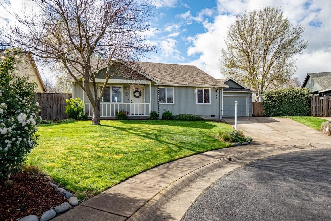 2004 Lara, Central Point, 97502