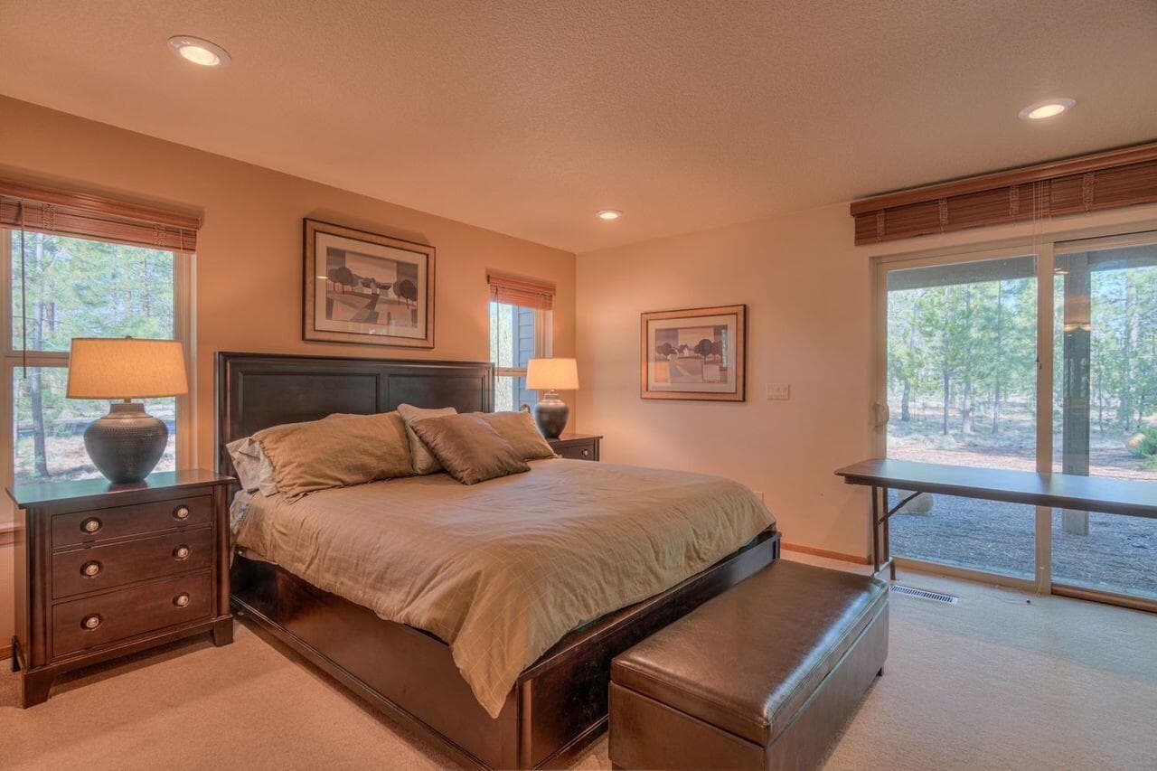 Photo of 58097 McNary Lane 17 of 36