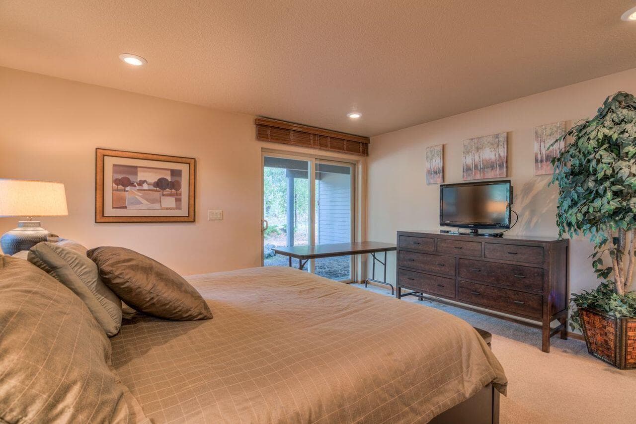 Photo of 58097 McNary Lane 18 of 36
