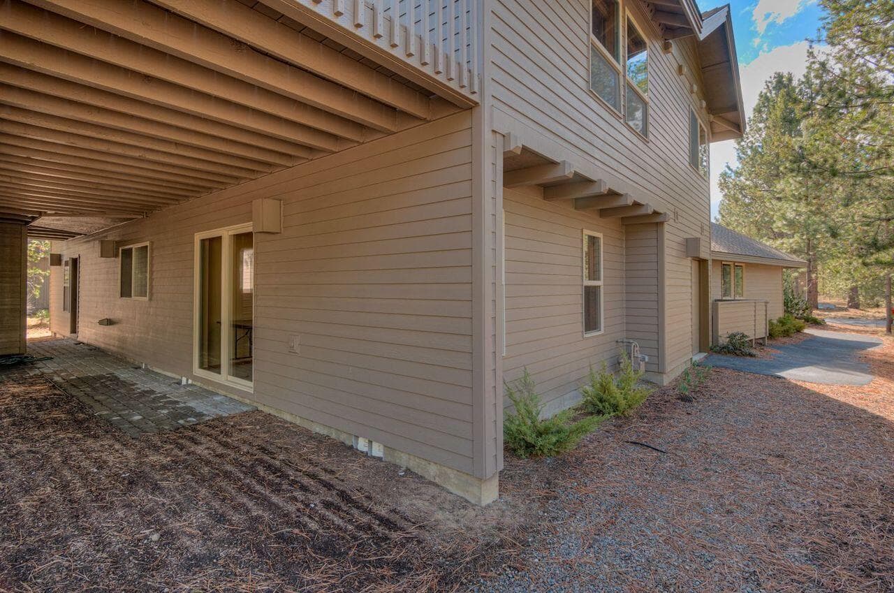 Photo of 58097 McNary Lane 28 of 36