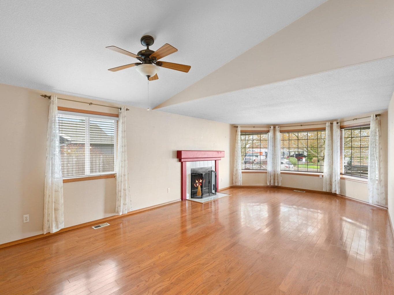 Photo of 1024 Meadow 3 of 31