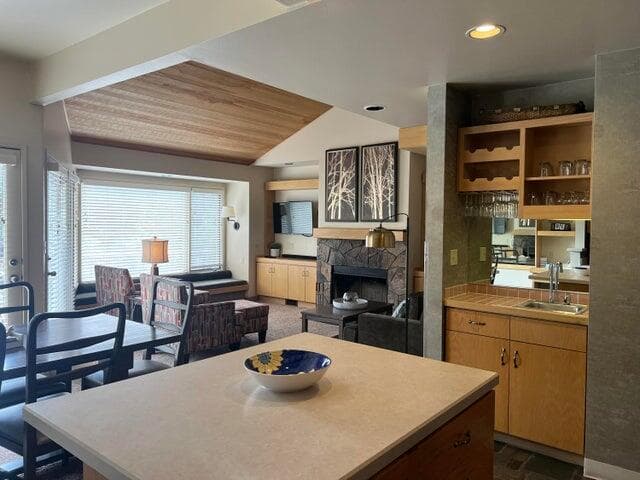 Photo of 6960 Robin Court 9 of 45