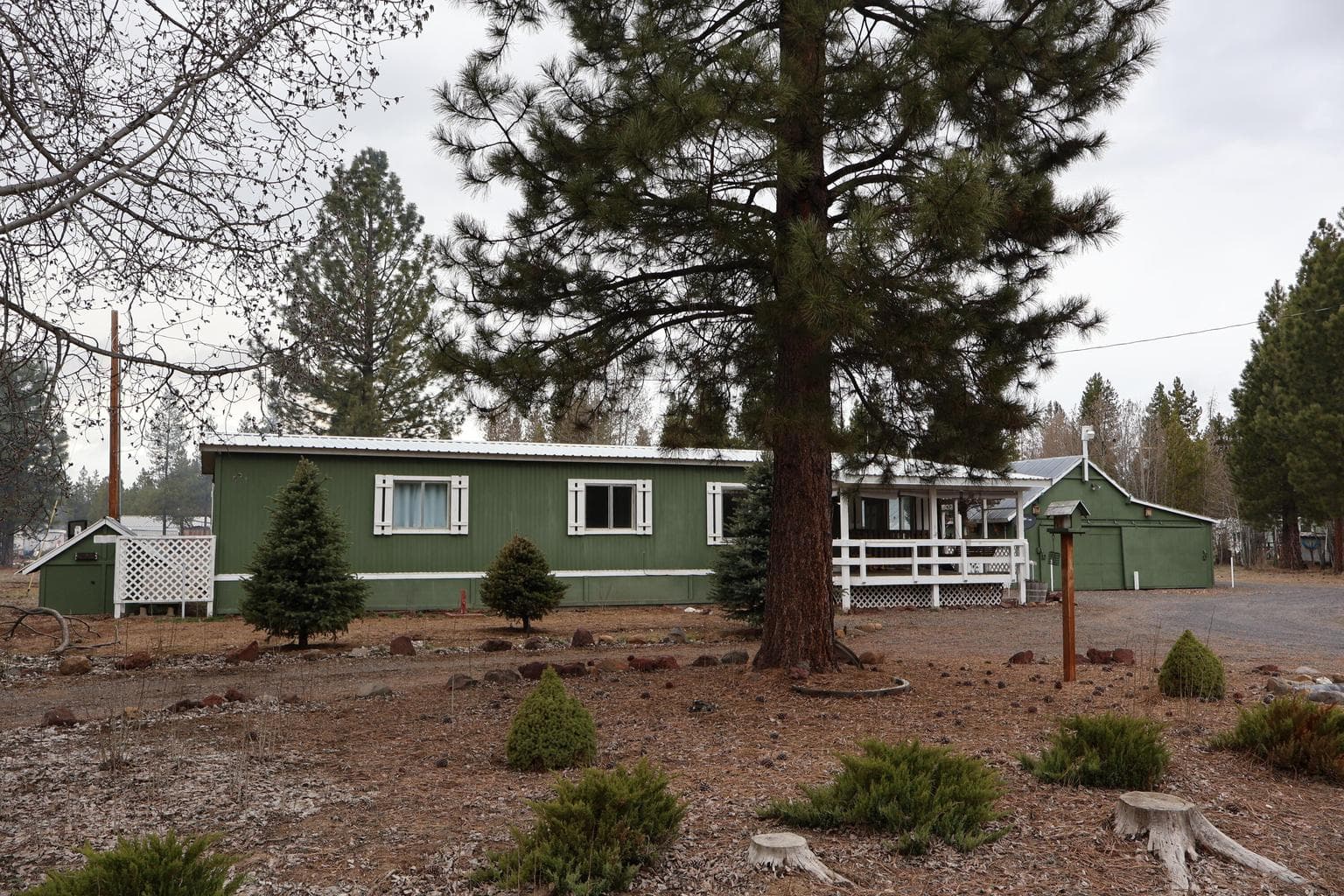 147354 Bills, Gilchrist, 97737