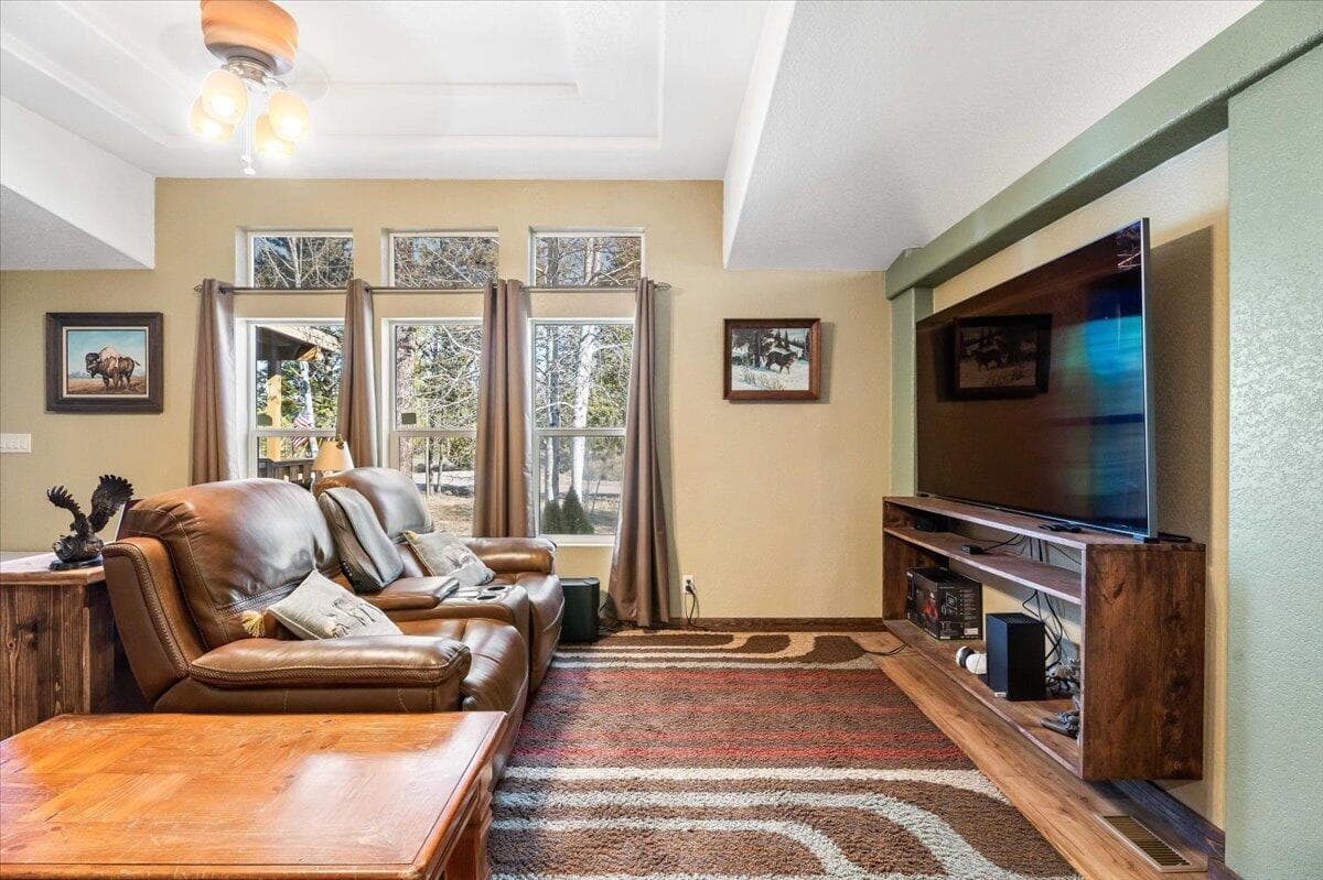 Photo of 17017 Deer Run Lane 11 of 39