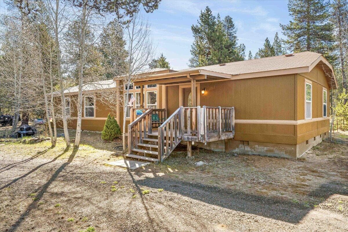 Photo of 17017 Deer Run Lane 6 of 39