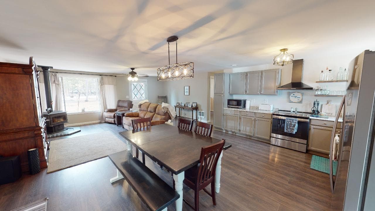 Photo of 16010 Buena Vista Drive 7 of 31