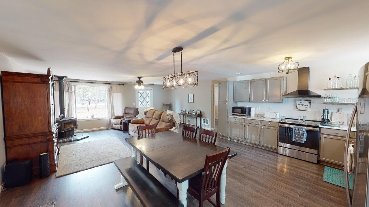 Photo of 16010 Buena Vista Drive 8 of 31