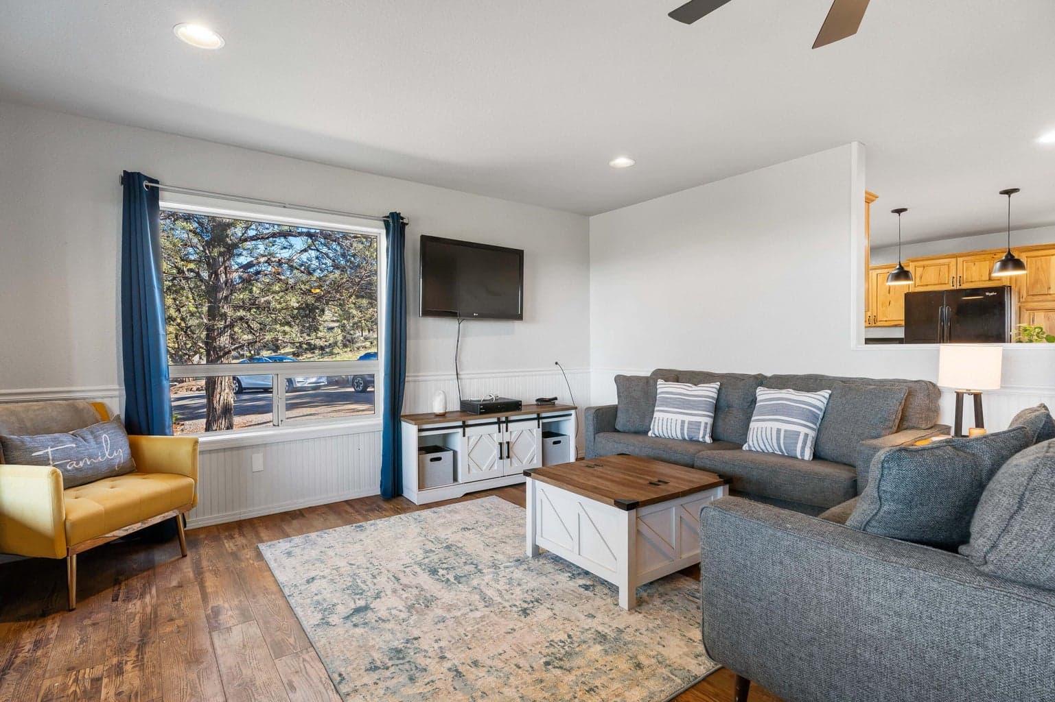 Photo of 975 NW 103rd Street 21 of 53