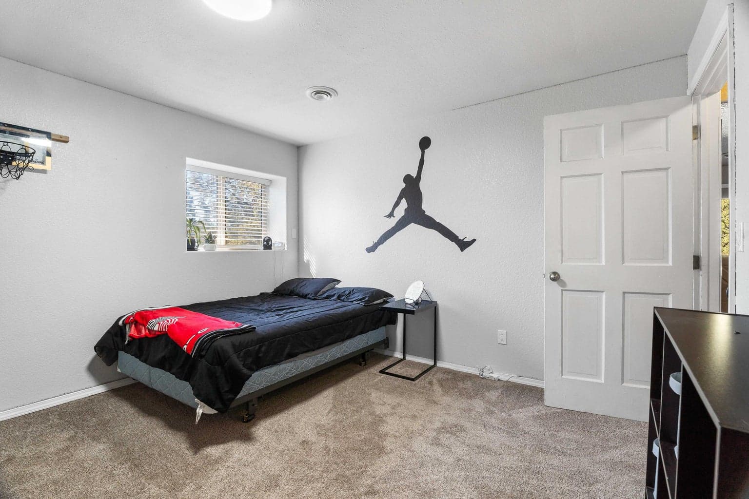 Photo of 975 NW 103rd Street 30 of 53