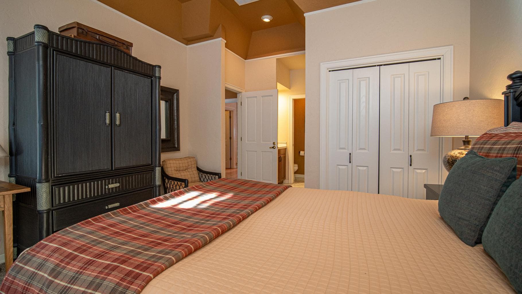 Photo of 57042 Peppermill Circle 6 of 38
