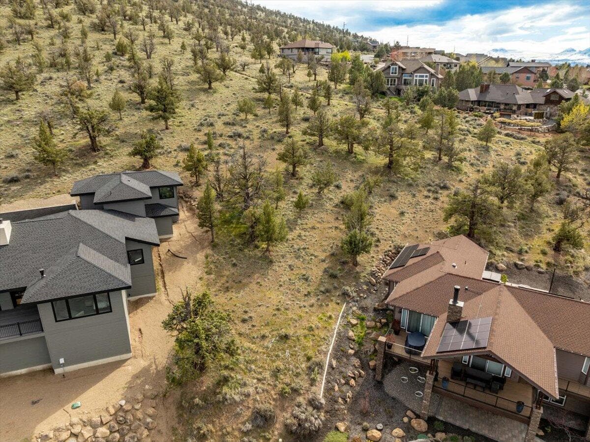 Photo of 10524 Bitterbrush Court 12 of 45