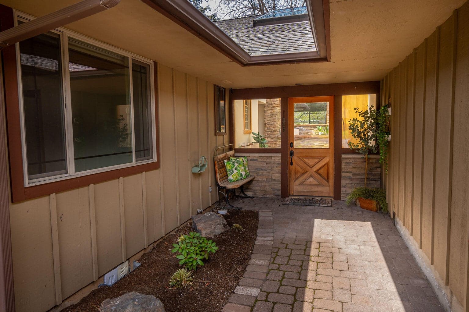 Photo of 13752 Meadow View 5 of 33