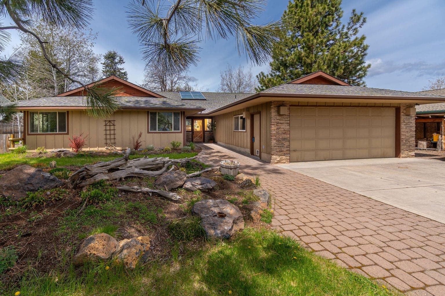 Photo of 13752 Meadow View 2 of 33