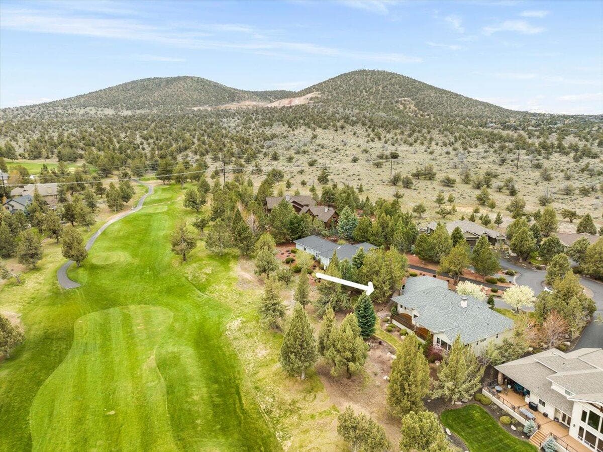 Photo of 710 Solitaire Court 51 of 56