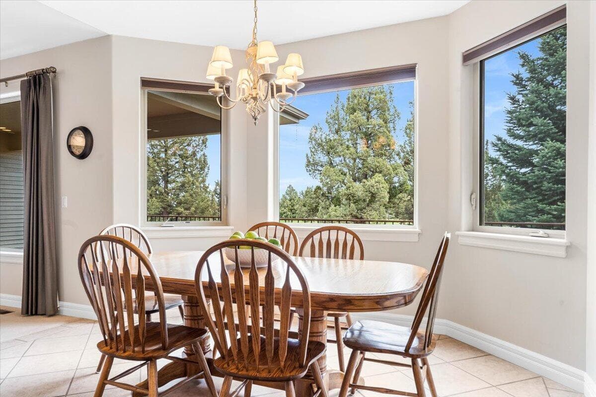 Photo of 710 Solitaire Court 17 of 56