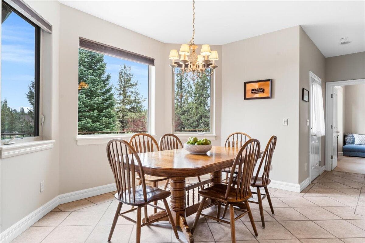 Photo of 710 Solitaire Court 18 of 56