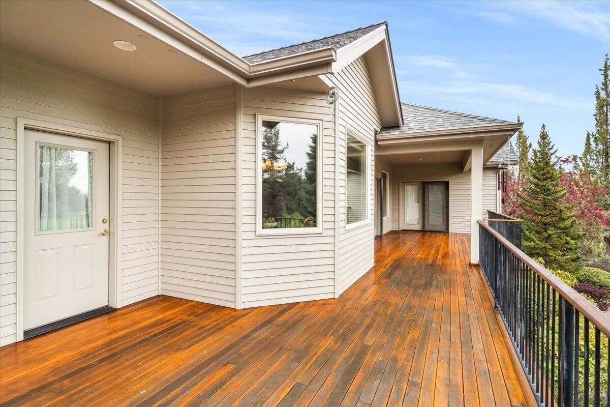 Photo of 710 Solitaire Court 40 of 56