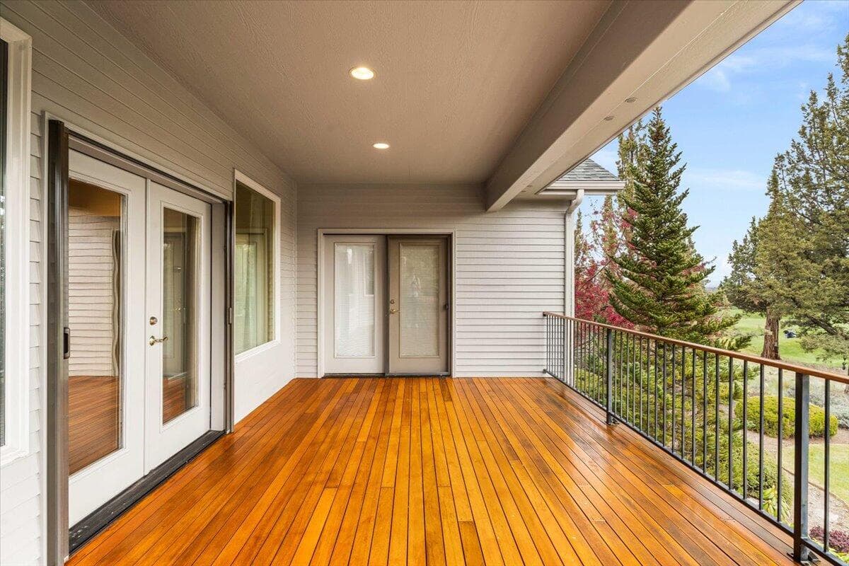 Photo of 710 Solitaire Court 38 of 56