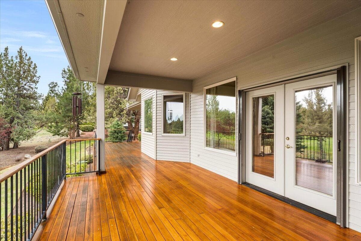 Photo of 710 Solitaire Court 39 of 56