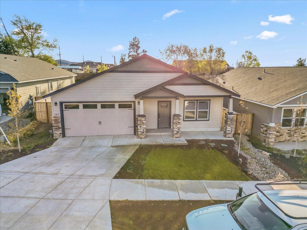Photo of 147 NW 31st Street 19 of 20