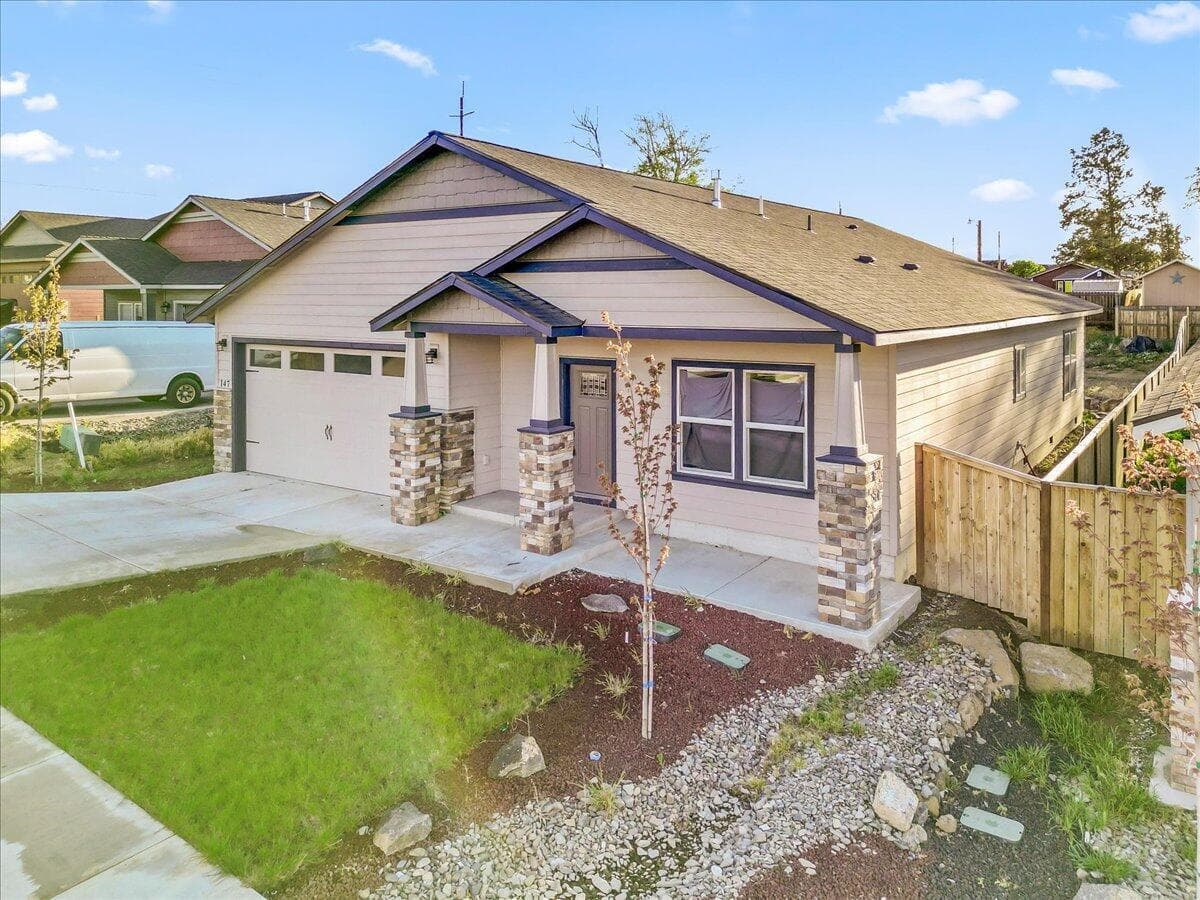 Photo of 147 NW 31st Street 18 of 20
