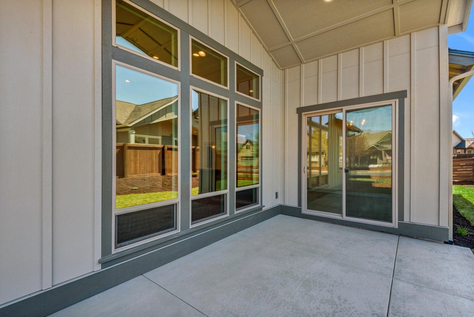 Photo of 205 NW Saddle Ridge Loop 21 of 25
