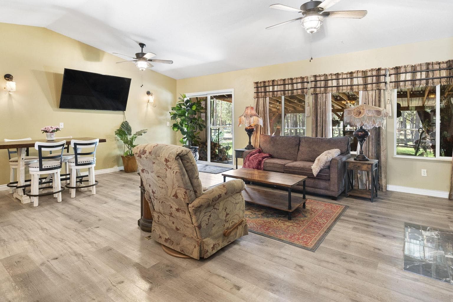 Photo of 144912 Trotter Court 10 of 53