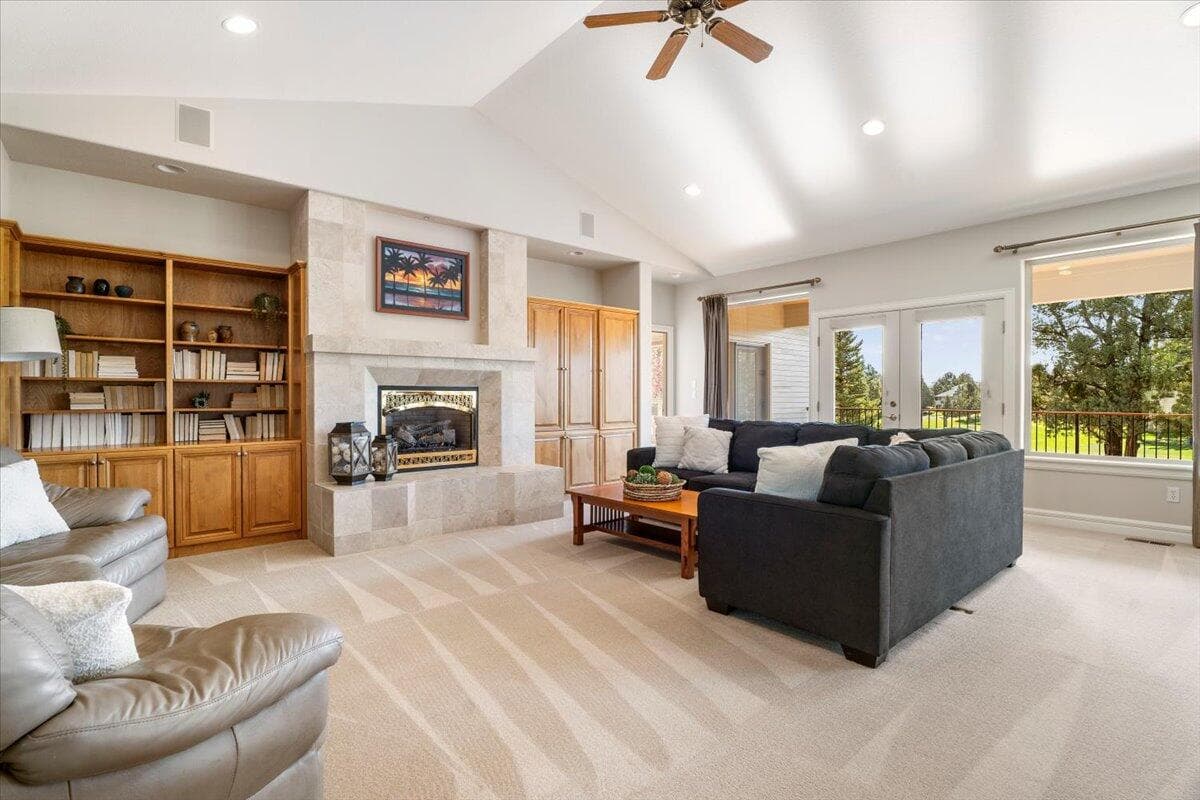 Photo of 710 Solitaire Court 7 of 56