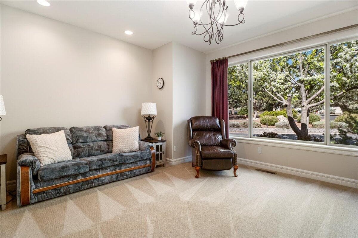 Photo of 710 Solitaire Court 12 of 56