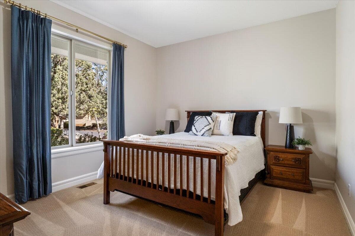 Photo of 710 Solitaire Court 31 of 56