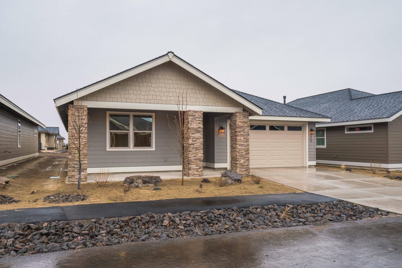 Photo of 2627 Redwood 2 of 54