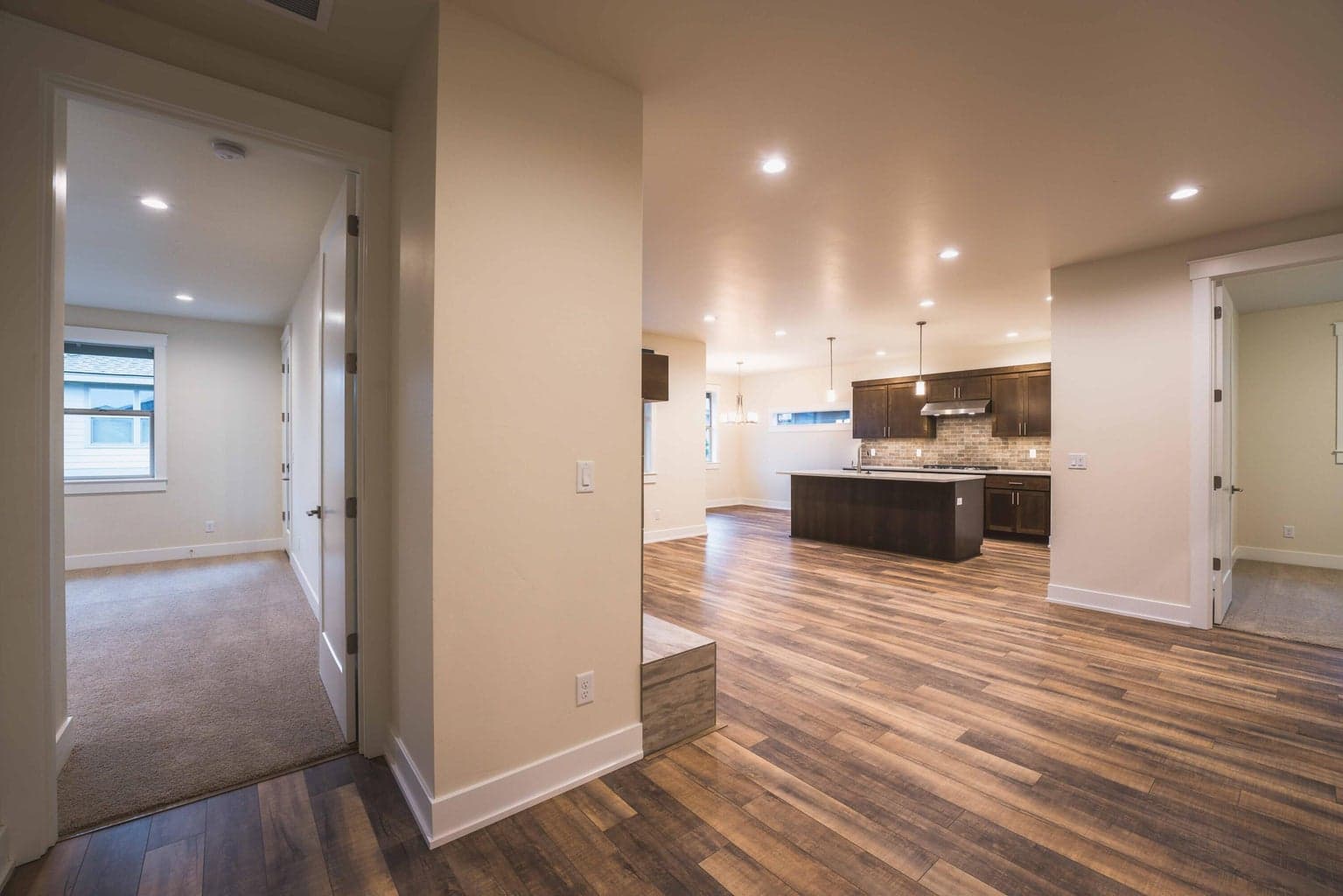 Photo of 2627 NW Redwood Circle 11 of 54