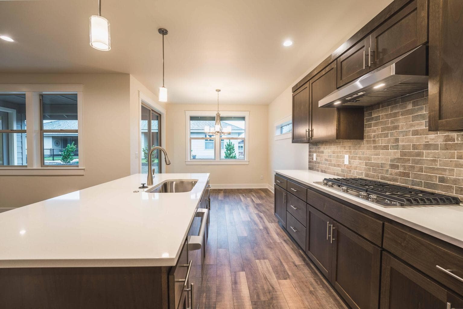 Photo of 2627 NW Redwood Circle 21 of 54