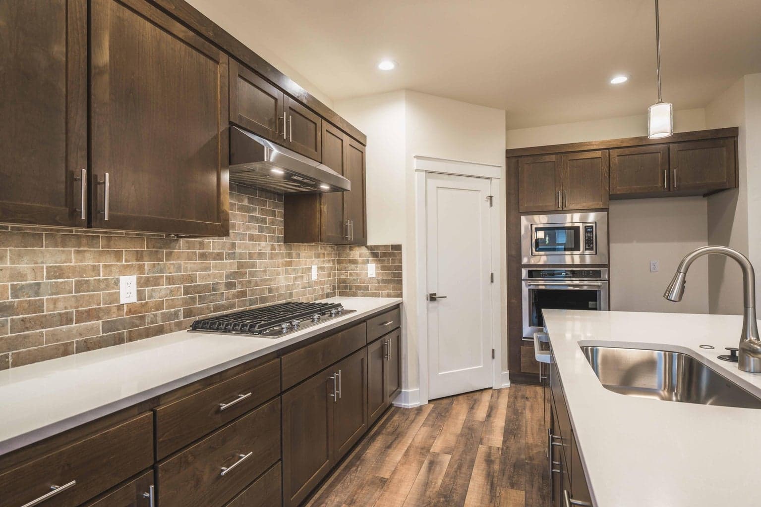 Photo of 2627 NW Redwood Circle 32 of 54