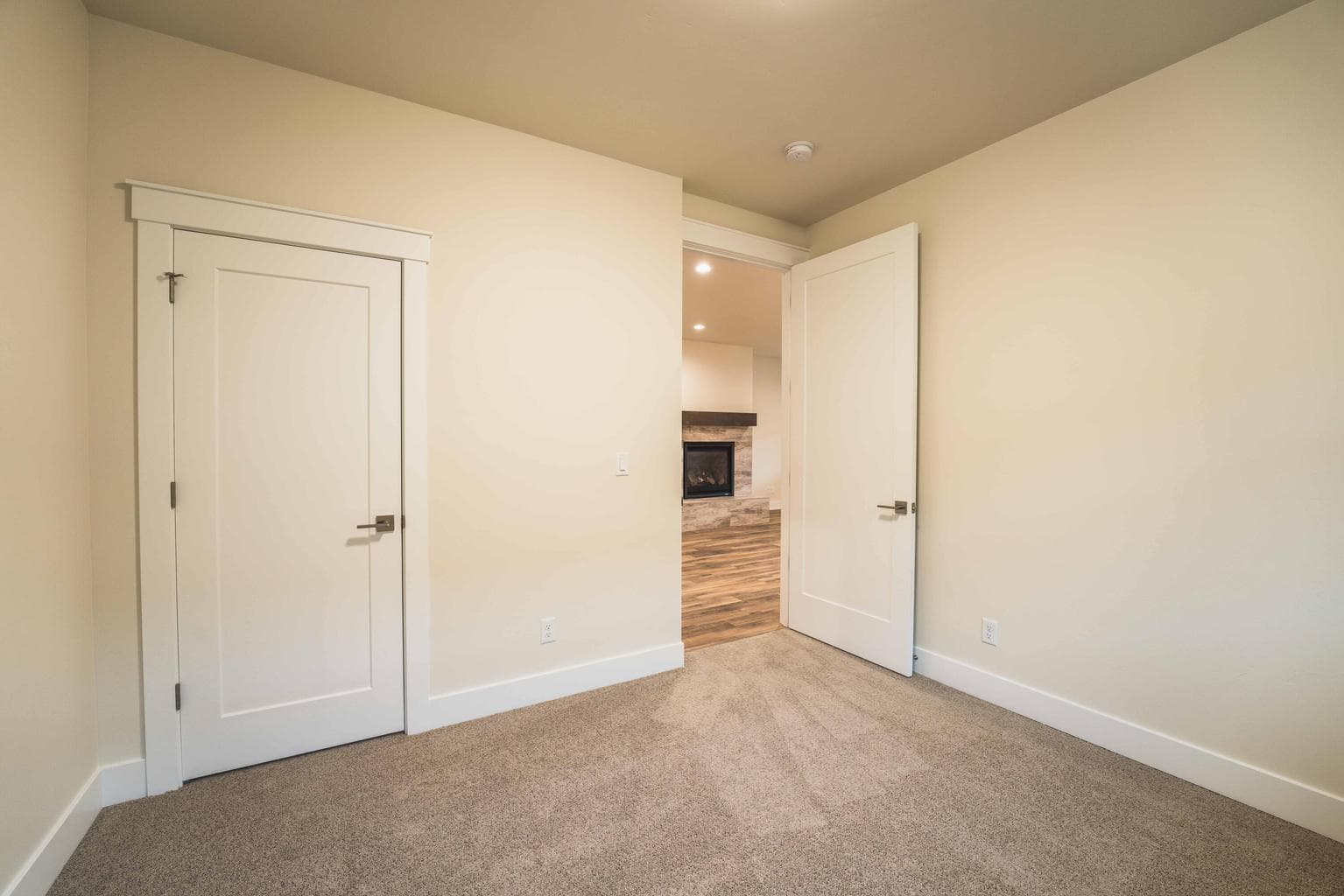 Photo of 2627 NW Redwood Circle 36 of 54