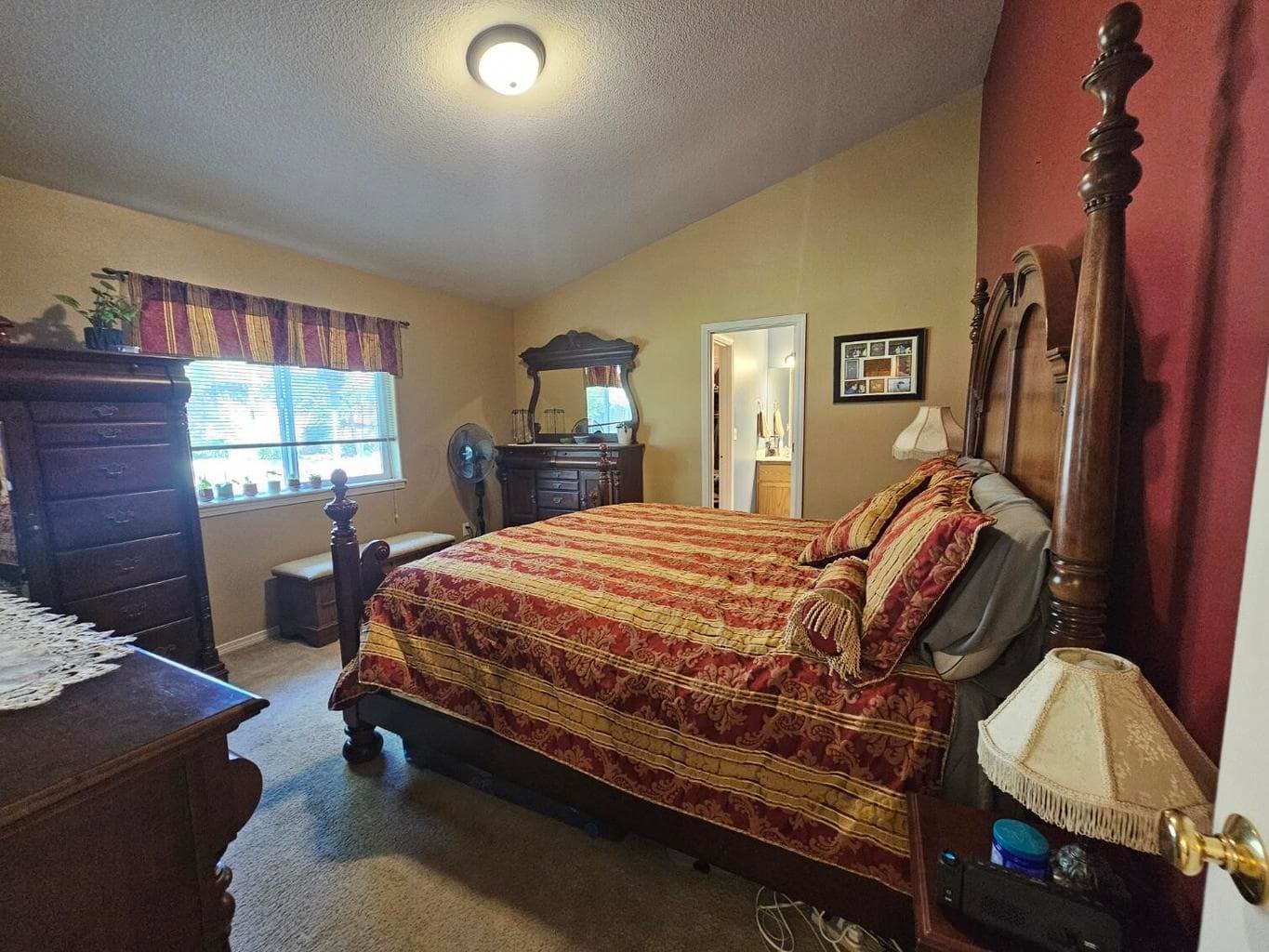 Photo of 311 NW 25th Street 16 of 32