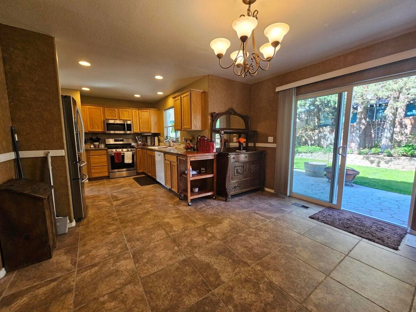 Photo of 311 NW 25th Street 10 of 32