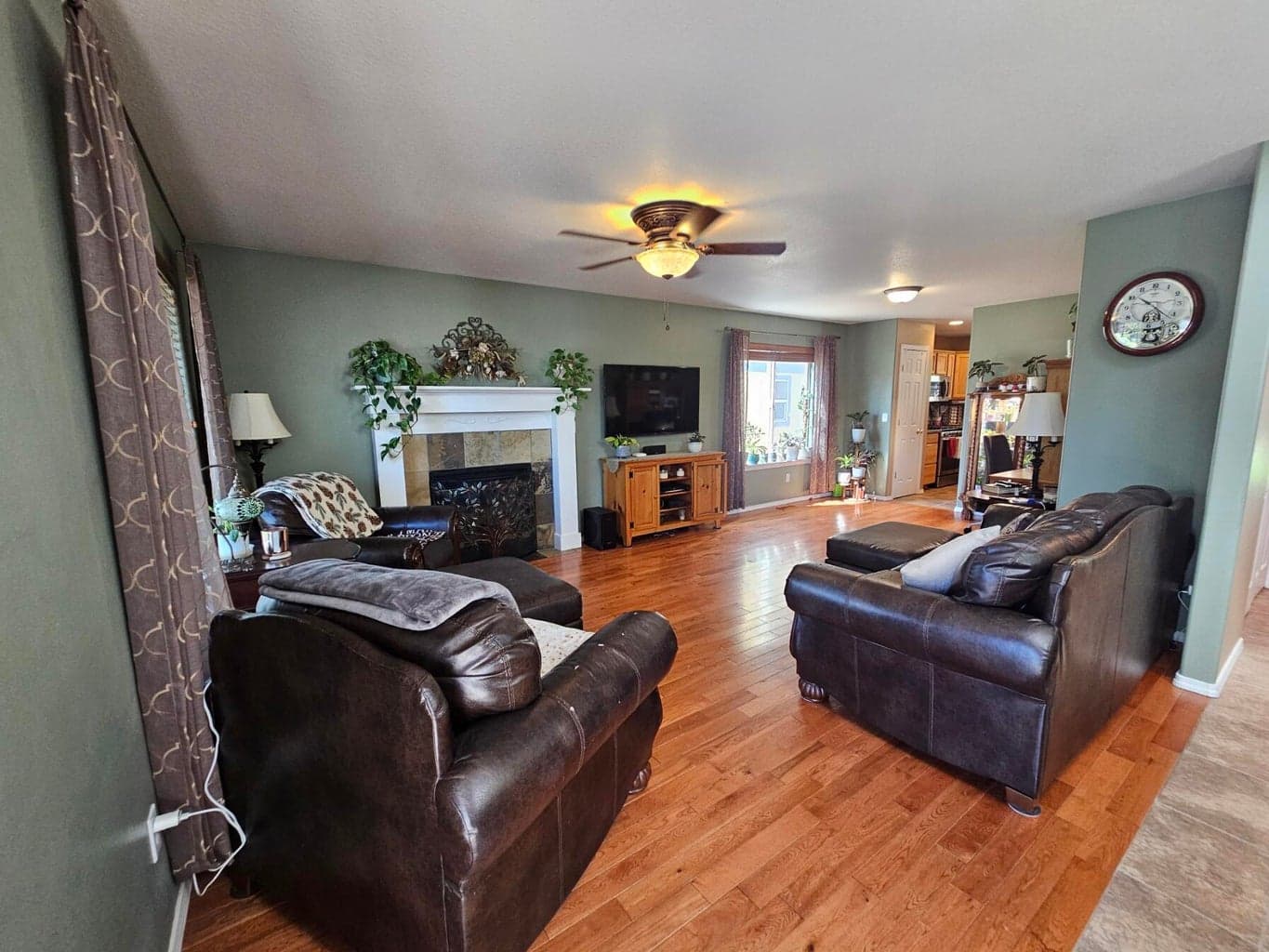 Photo of 311 NW 25th Street 7 of 32