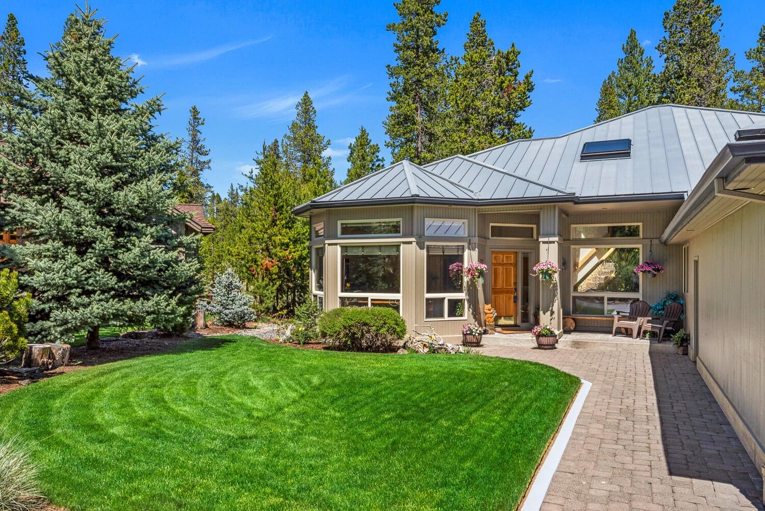 Photo of 18138 Maury Mountain Lane 2 of 47