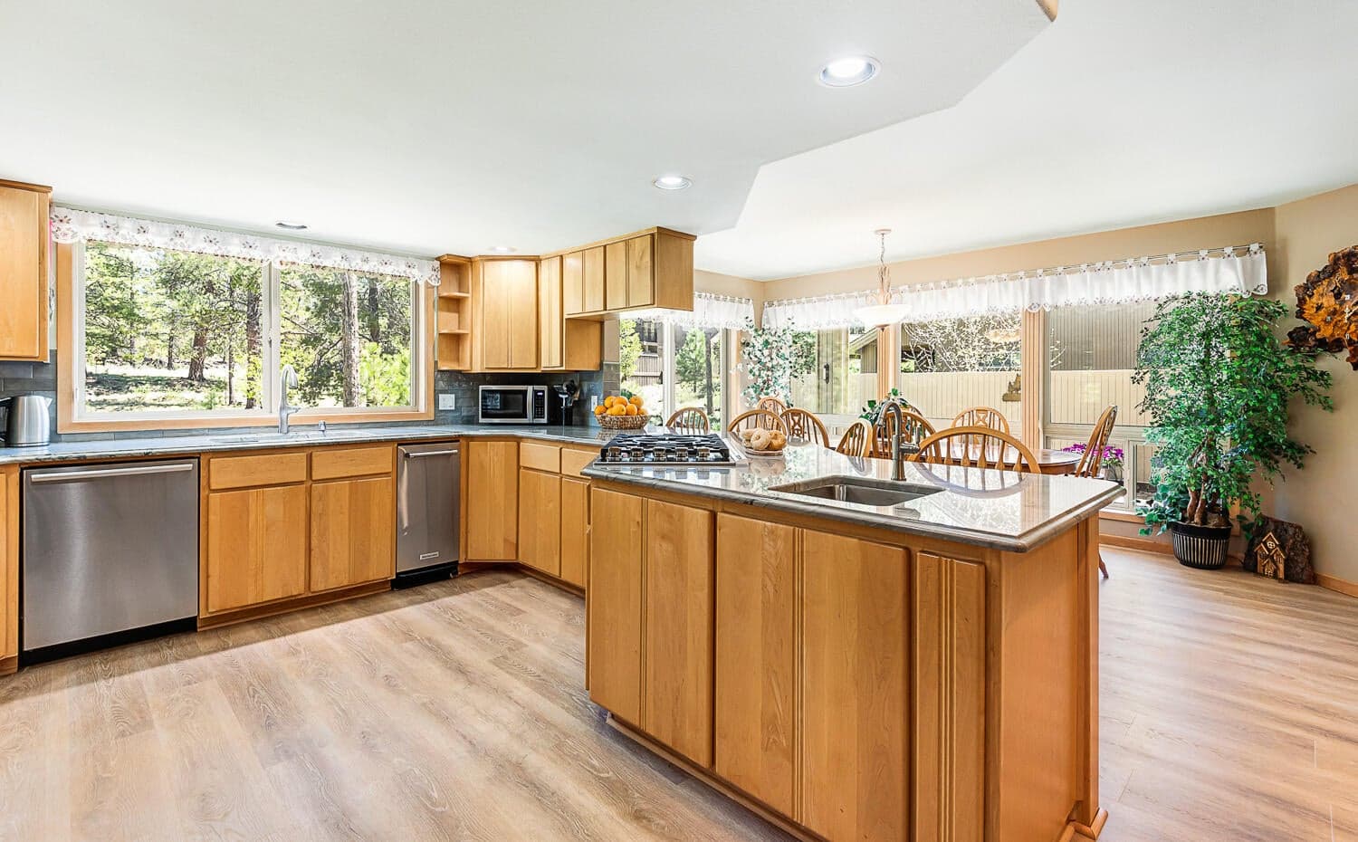 Photo of 18138 Maury Mountain Lane 11 of 47