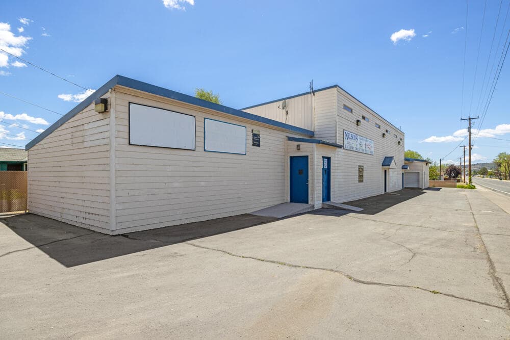 Photo of 3004 Altamont 2 of 19