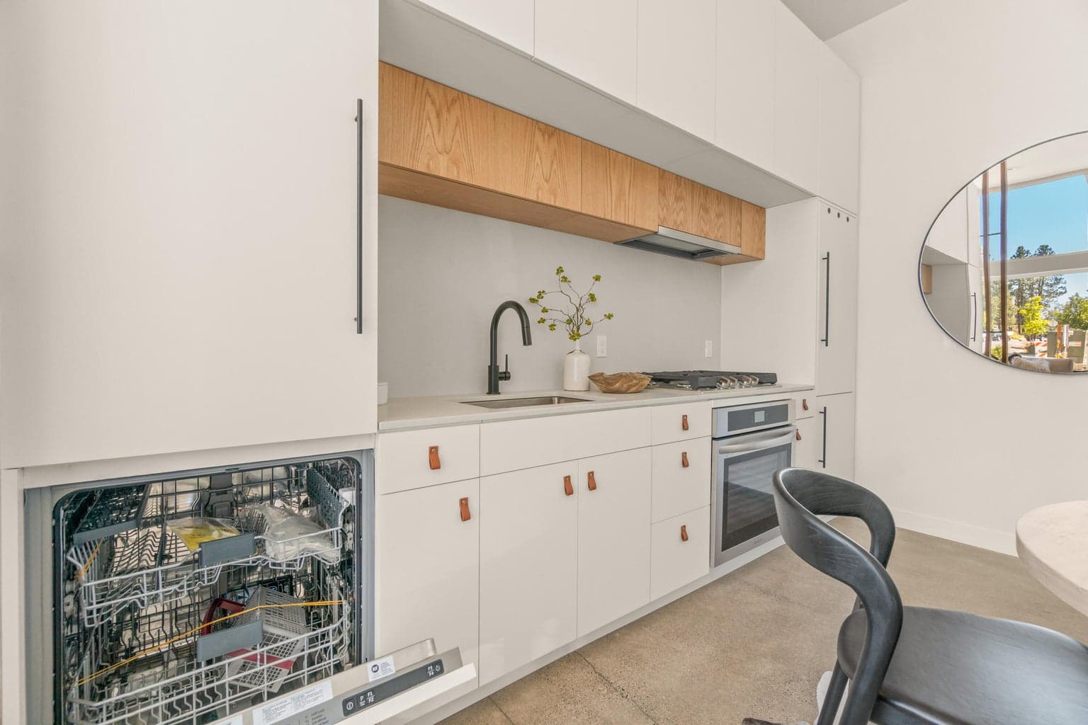 Photo of 2745 NW Ordway Avenue 9 of 14