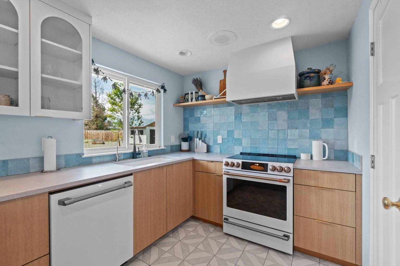 Photo of 16958 Varco Road 15 of 49