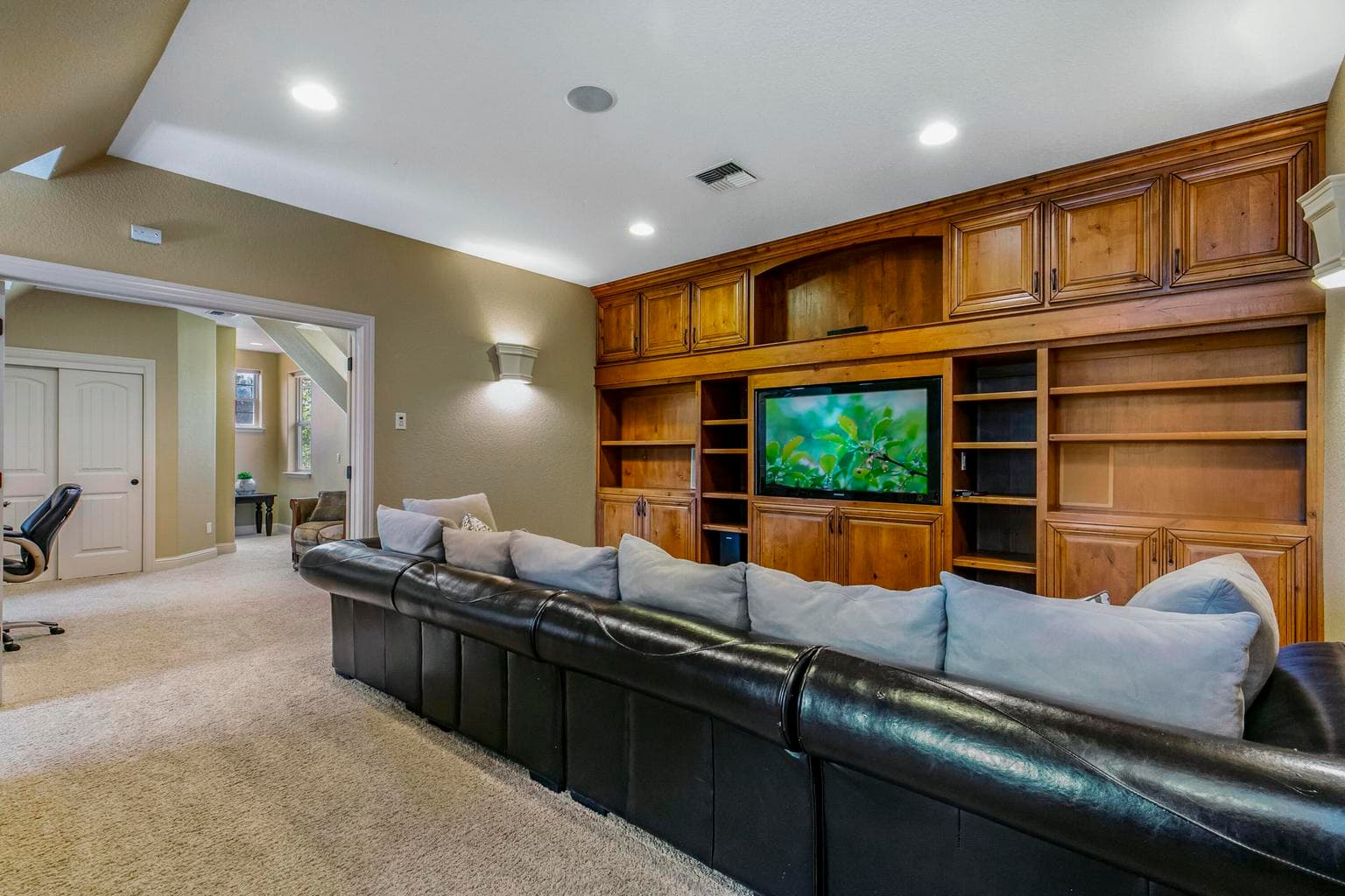 Photo of 9009 Merlin Drive 32 of 58