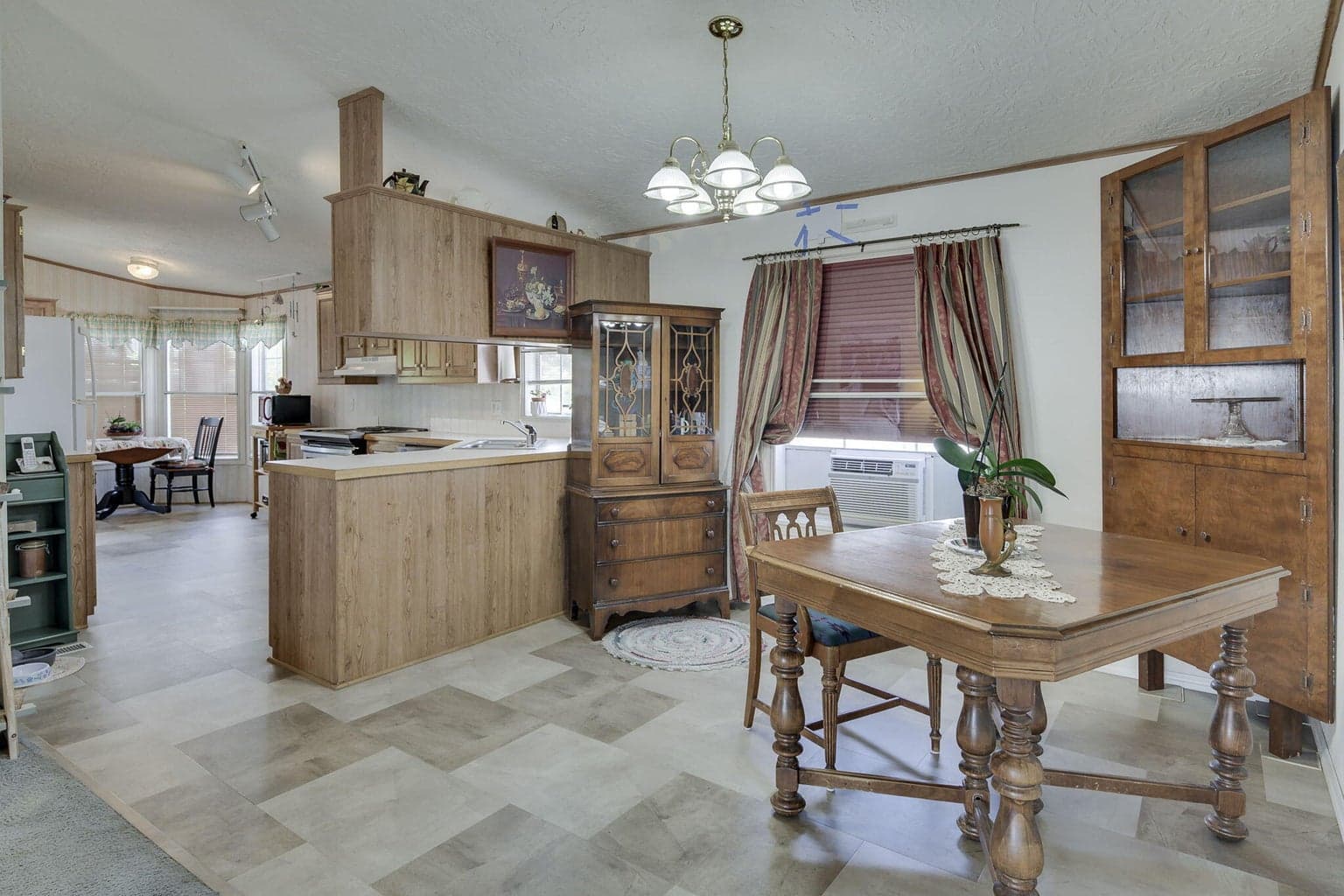 Photo of 1515 NW Fir Avenue 6 of 22
