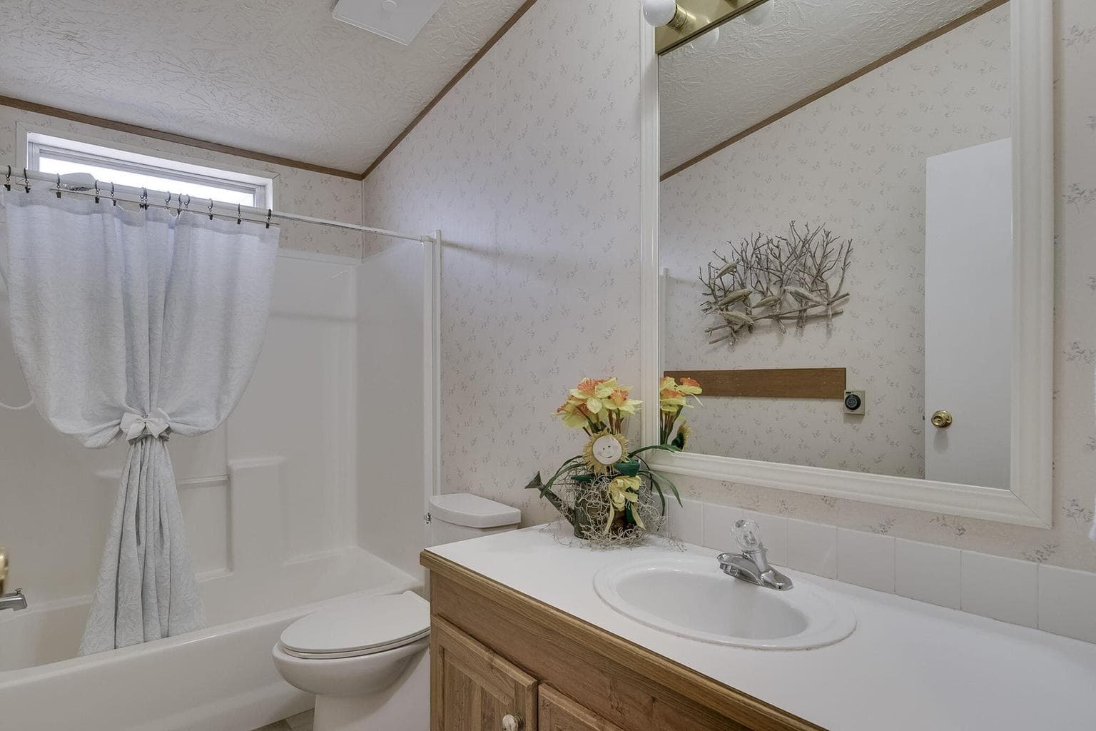 Photo of 1515 NW Fir Avenue 16 of 22
