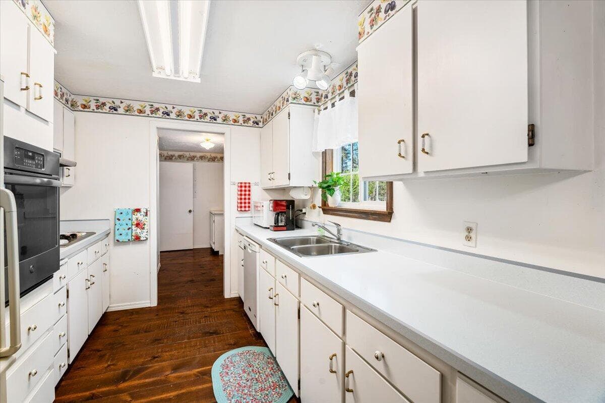 Photo of 51422 Cedar Road 23 of 44