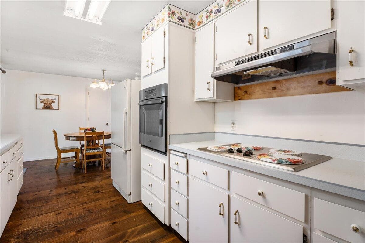 Photo of 51422 Cedar Road 22 of 44