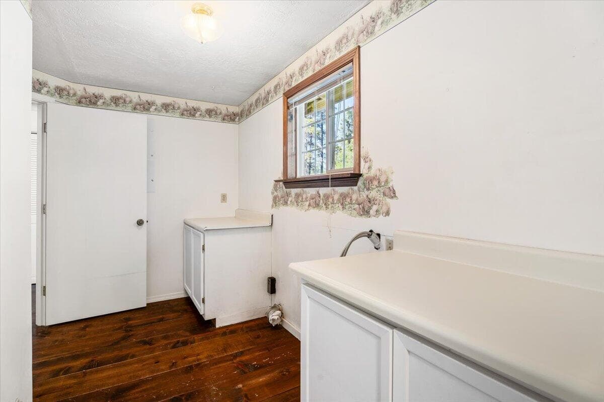 Mud/Laundry Room