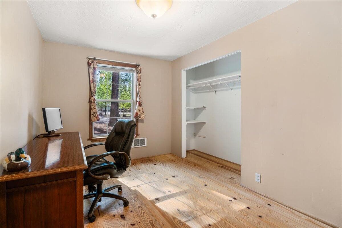 Guest Bedroom 1